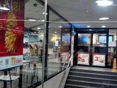 门面-麦当劳(东方时代广场分店)