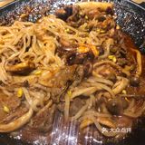 龙柏新村这边开了好几个商场 周边商业圈热闹好多