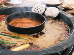-黄潇洒老火锅(九眼桥宏济巷店)