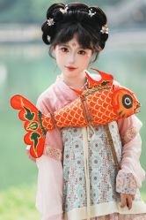 -两间半汉服工作室(平江路店)