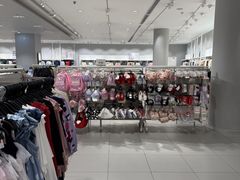 -H&M(华润万象城店)
