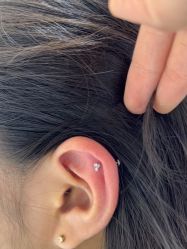 -AI艾耳·专业手工耳洞·穿孔美学馆