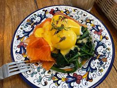 三文鱼班尼迪克-Alimentari早午餐(安福路店)