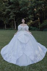 -Renee芮亦婚纱(原丽莎)