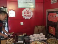 -闫家驴肉老店(华电一校店)