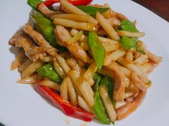 长寿豆炒猪颈肉-悟长年潮汕菜砂锅粥(圣熙8号店)
