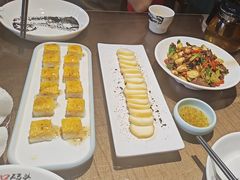 -东口码头·烧鸽子·鱼头泡饼·地方菜(金鹰悦城店)