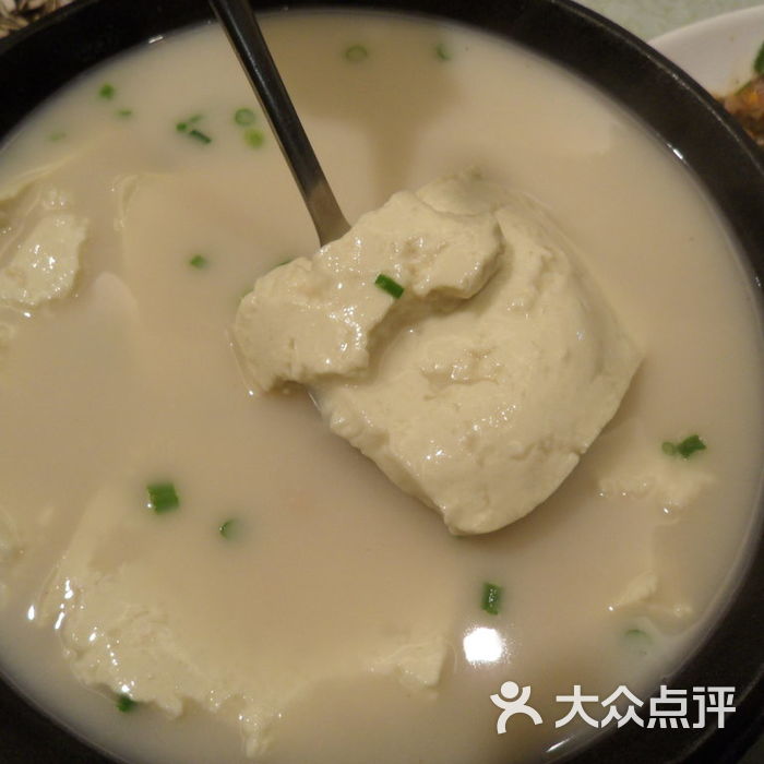 浓汤炖豆腐