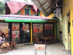 -Jonah's Fruit Shake & Snack Bar