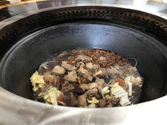 -粘豆包柴火铁锅炖