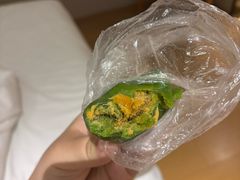 蛋黄肉松青团-沈大成(南京东路店)