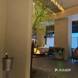 新荣记小酒馆更适合喝酒聊天吃吃小菜逛逛外滩