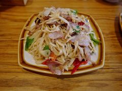 竹笋炒腊肉-妈妈的味道(和顺古镇店)