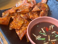 瓦片烤五花肉-山茶云南菜(永安里店)