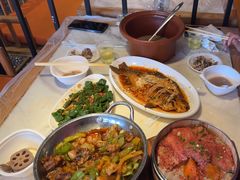 -老街烧烤大排档·地道湖北菜·龙虾馆(汉口火车站店)