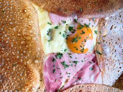 鸡蛋蘑菇熏肉荞麦可丽饼-RAC BAR(安福路店)