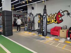 -Freedom Fitness私教健身俱乐部(徐虹北路店)