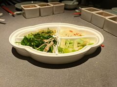 -左庭右院鲜牛肉火锅黑金店(陆家嘴中心店)
