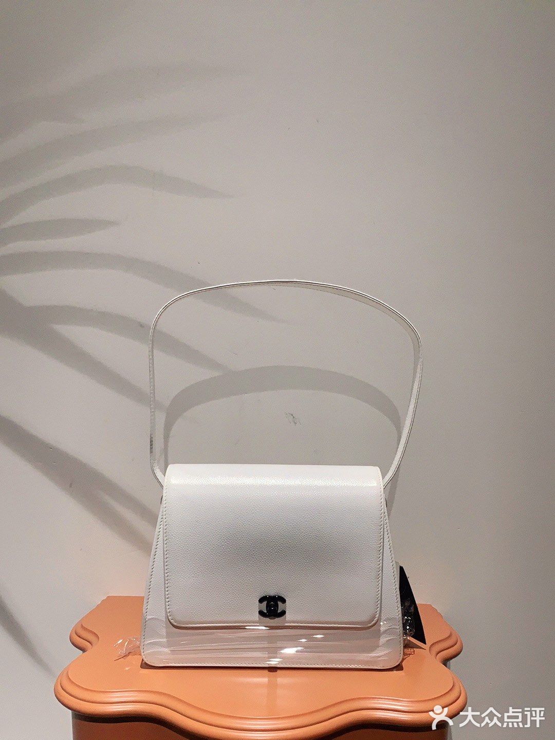 比专柜香奈儿还多的中古店