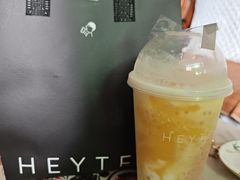 -喜茶(深圳万象城黑金店)