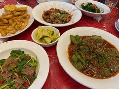 -侬佳蒸菜馆(听潮店)