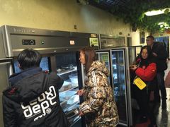 等位区-好吃鬼高原牦牛杂火锅(古尔沟分店)