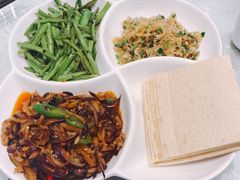 -黄家饺子东北特色菜馆(湖滨商业街店)