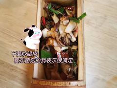 -桥边小楼·手工云南菜·古城观景小楼