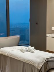 -AKOZO Beauty Salon