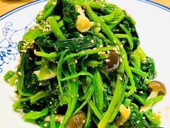 小蘑菇调菠菜-西北45°(世茂广场店)
