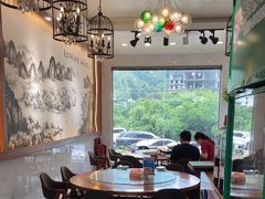 -梁姐啤酒鱼(兴坪古镇店)