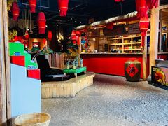 -老滇山寨•云南特色菜•地方菜•民族风情歌舞表演(金碧店)