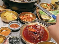 -草家酱蟹炭火烤肉店(珲春南路二店)