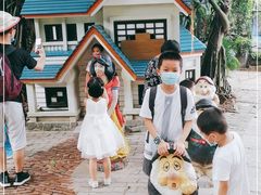 -青青世界