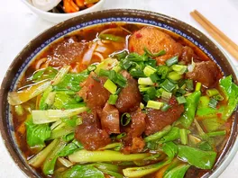 红**粉
