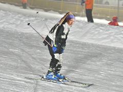 -采薇庄园四季滑雪场