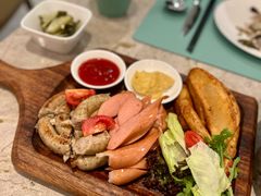 香肠拼盘-西安高新希尔顿酒店·咖啡露台西餐厅