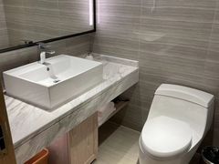 -凯里亚德酒店(深圳北站大浪商业中心店)