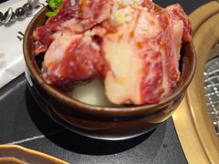 -山川小町·极番烧肉(新地假日广场店)