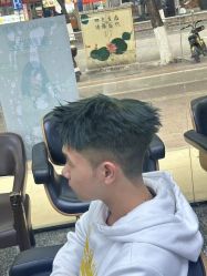 -藤野造型专业烫染接发