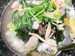 -万记麻辣烫国展总店