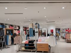 -优衣库(重庆星光时代广场店)