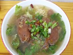 -明姨仔潮汕美食·碳炉猪脚·汕尾牛腩饭·起片鸡煲(起义路店)