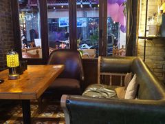 -喜鹊音乐酒馆(西街店)