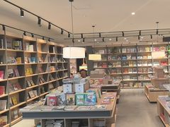 -魔方城市书房(中街益田店)