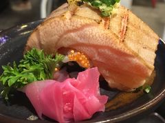 姜葱厚切三文鱼寿司-爆丼日式大排档(季华园店)
