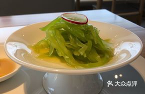 Chicken Broth Stir-fried Lettuce Strips