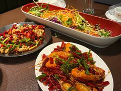 -曼听小寨海鲜烧烤·大连辣炒大王(盖州街店)