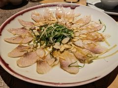 薄切鲜鱼片-穹六人间 people 6(岳阳路店)
