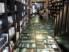 -钟书阁(松江泰晤士小镇店)